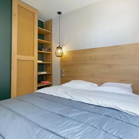 4 Etoiles - Piscine - Ccbbecd