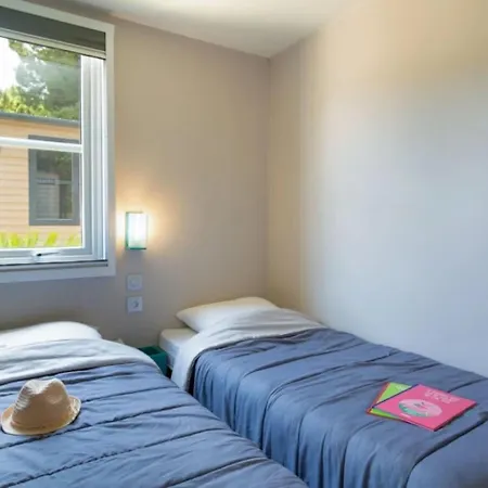 4 Etoiles - Piscine - Ccbbecd