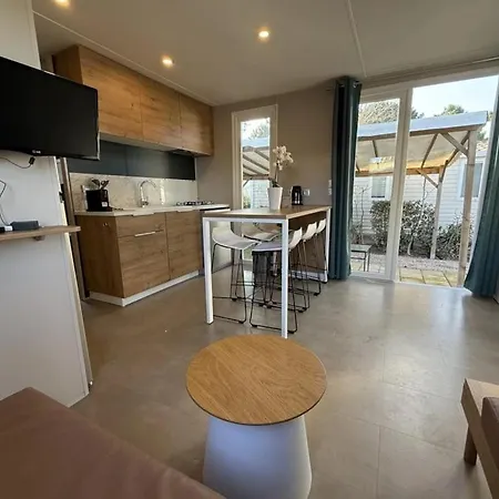 Camping 4 Etoiles - Piscine - Ccbbecd *