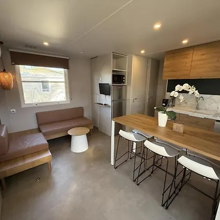 4 Etoiles - Piscine - Ccbbecd