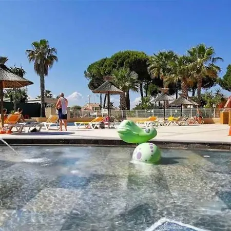 Camping 4 étoiles - Piscine - Ccbbecd Le Grau d'Agde