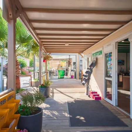 4 étoiles - Piscine - Ccbbecd Camping *