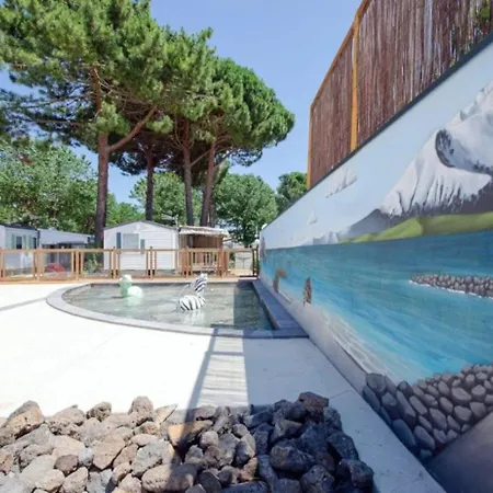 Camping 4 étoiles - Piscine - Ccbbecd Le Grau-dʼAgde