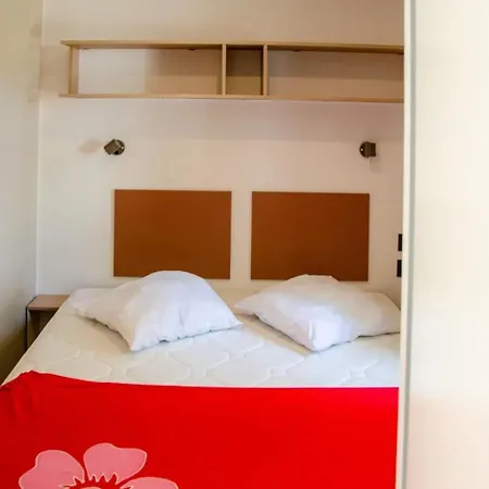 Camping 4 étoiles - Piscine - Ccbbecd Le Grau-dʼAgde