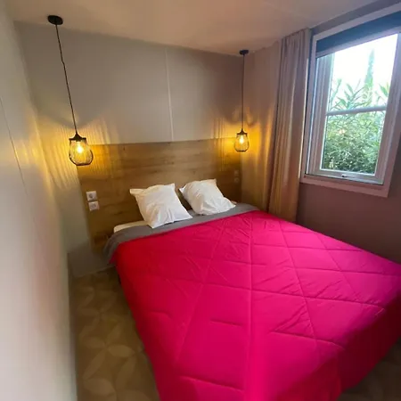 Camping 4 étoiles - Piscine - Ccbbecd