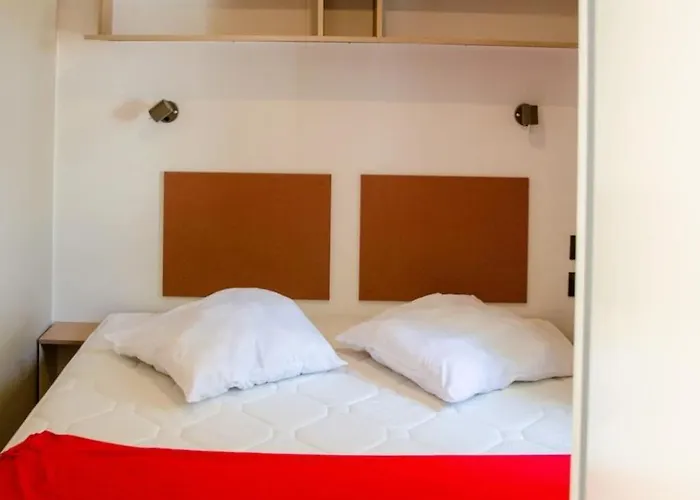 Parque de Campismo 4 Etoiles - Piscine - Ccbbecd Le Grau-dʼAgde