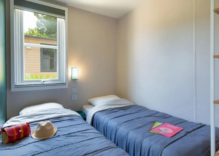 4 Etoiles - Piscine - Ccbbecd