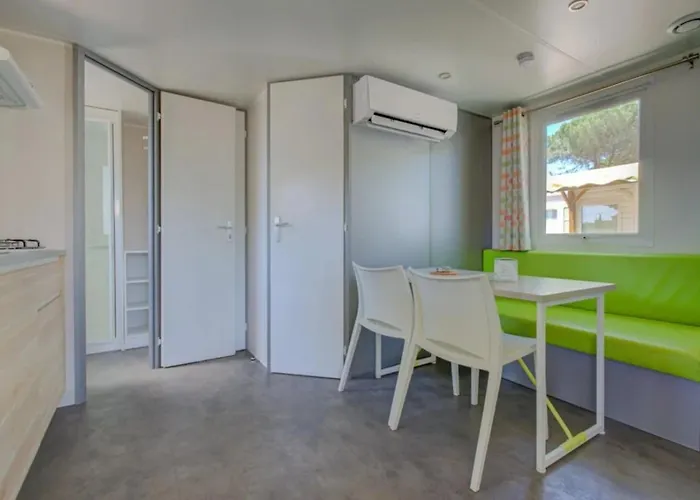 Parque de Campismo 4 Etoiles - Piscine - Ccbbecd