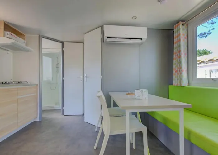 Parque de Campismo 4 Etoiles - Piscine - Ccbbecd