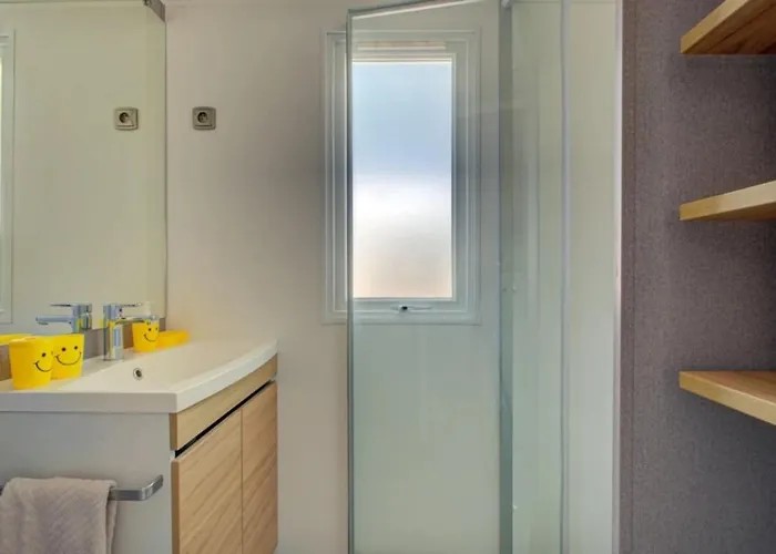 Parque de Campismo 4 Etoiles - Piscine - Ccbbecd Le Grau-dʼAgde